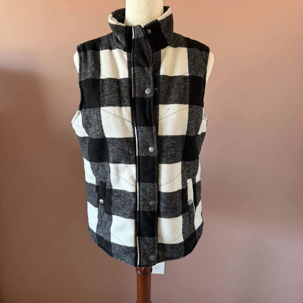 Harper Heritage Black and White Buffalo Plaid Fleece Lined Zip Up Vest